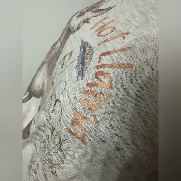 Democracy Beige Hot Llama T-Shirt - Size M - Picture 6 of 13